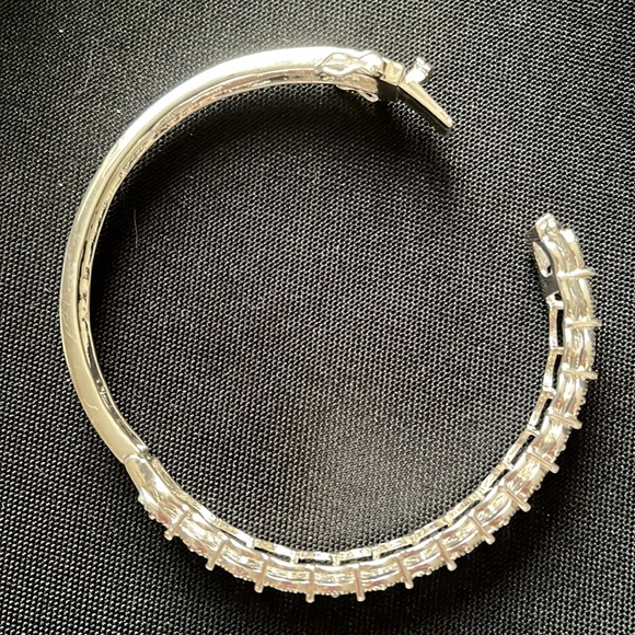 Bangle bracelet - Picture 5 of 7